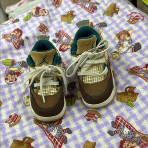 Kids Brown and Teal Sneakers Nike air